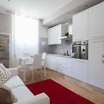 아파트 Leo's *